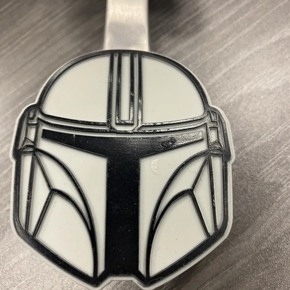Disney Star Wars Mandalorian Heat Resistant Silicone Tongs Cookware Bakeware NEW - Picture 8 of 11